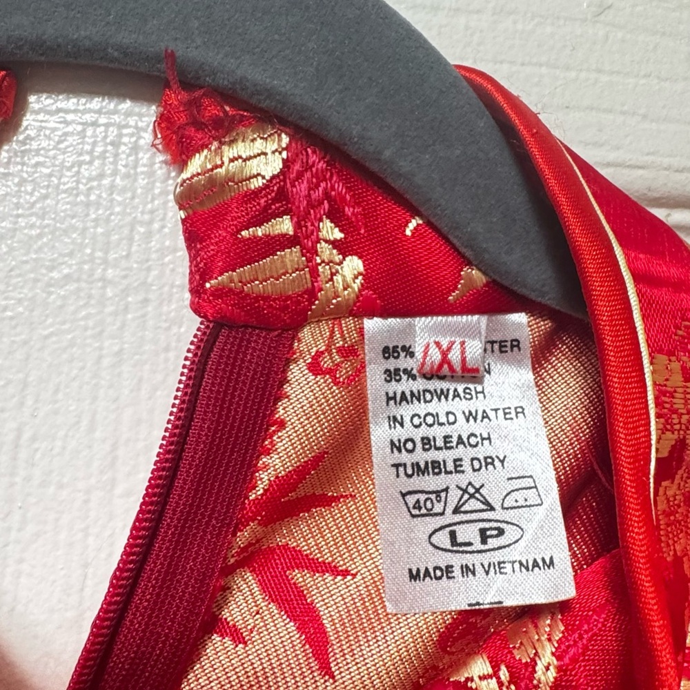 Women's Elegant Red Oriental Floral Dress - Picture 10 of 10